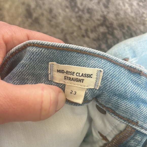 Madewell Mid Rise Classic Straight Jeans Wellingford Wash Knee Rip sz 23 - Picture 10 of 10